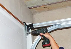 Metro Garage Door Repair Service Auburn Hills, MI 248-385-3092 Metro Garage Door Repair Service Auburn Hills, MI 248-385-3092 - installation-side
